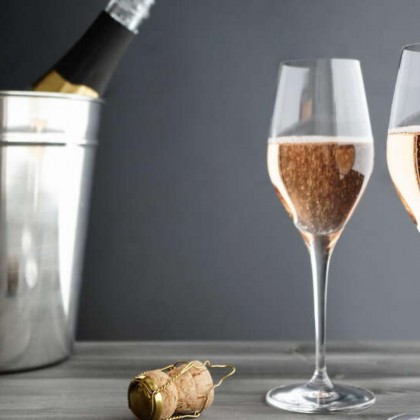 Escapada Romántica en suite con Bañera hidromasaje en la habitación y cava en Baeza