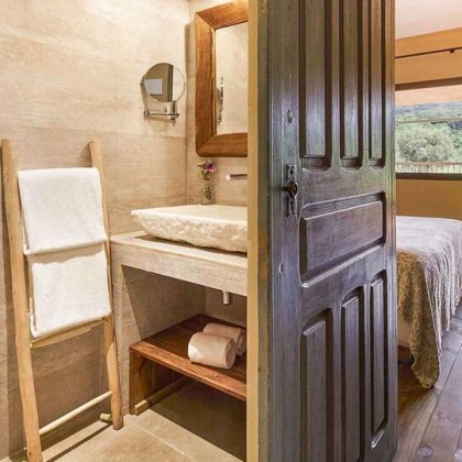 Détendez-vous dans le Parc Naturel de Serralada dans un hôtel 5* avec accès aux Bains arabes AIRE