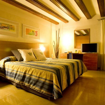 A getaway in the centre of Orihuela in a palace declared an architectural monument