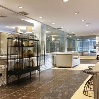 Discover Pamplona in a rustic-style building with breakfast and spa access included