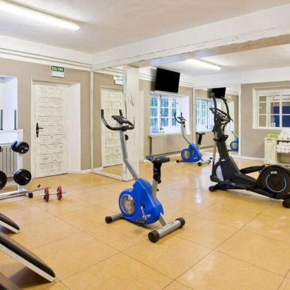 Discover Pamplona in a rustic-style building with breakfast and spa access included
