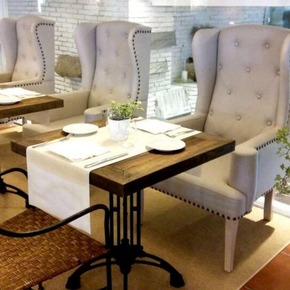 Discover Pamplona in a rustic-style building with breakfast and spa access included