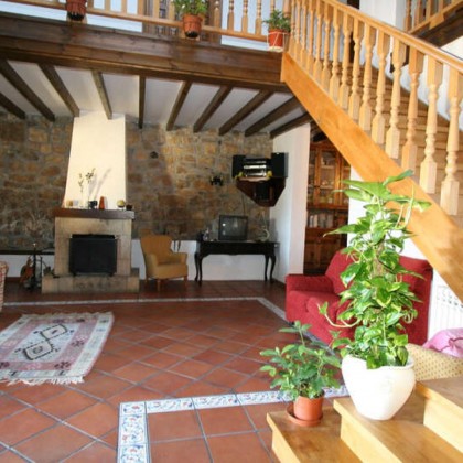 Charming getaway in the Cantabrian countryside with a bottle of wine as a present