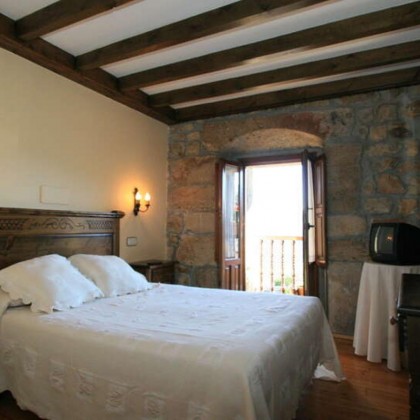Charming getaway in the Cantabrian countryside with a bottle of wine as a present