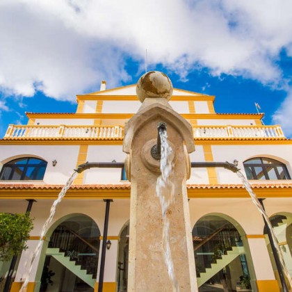 Escápate a Villanueva de la Serena en media pensión con parking