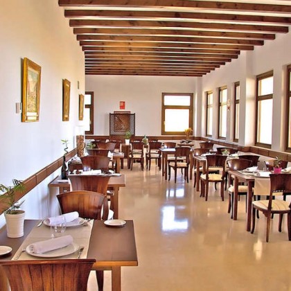 Escapada única en un edificio histórico con Bodega y Spa en Belmonte (desde 2 noches)