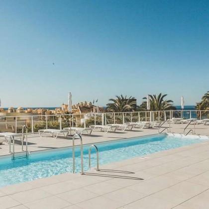 Reposez-vous et prenez votre petit-déjeuner face à la Méditerranée à Benalmádena