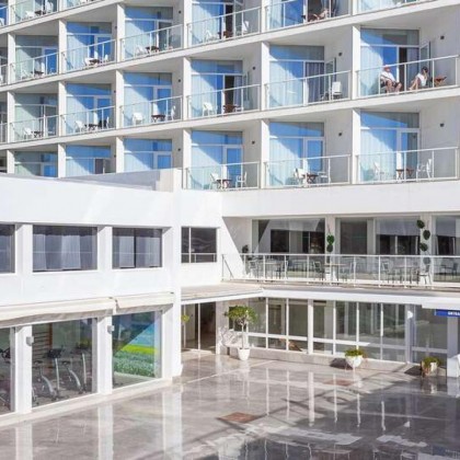 Reposez-vous et prenez votre petit-déjeuner face à la Méditerranée à Benalmádena