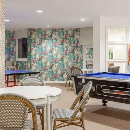 Room and terrace getaway with cocktail and snack in front of the Mediterranean, in Benalmádena
