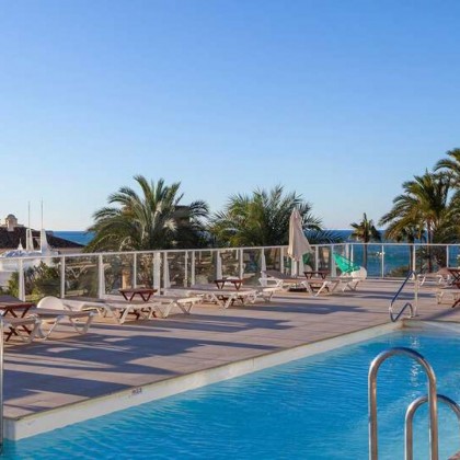 Reposez-vous et prenez votre petit-déjeuner face à la Méditerranée à Benalmádena