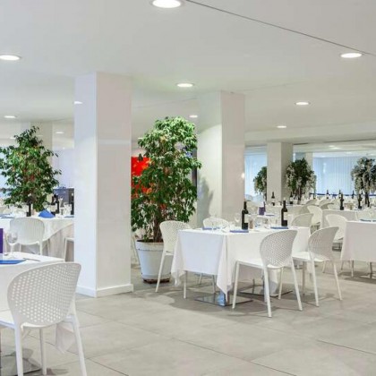 Reposez-vous et prenez votre petit-déjeuner face à la Méditerranée à Benalmádena