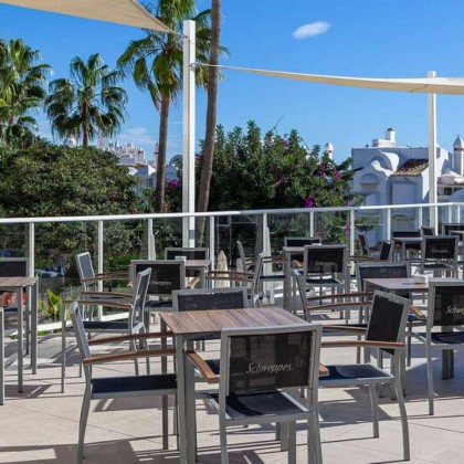 Reposez-vous et prenez votre petit-déjeuner face à la Méditerranée à Benalmádena