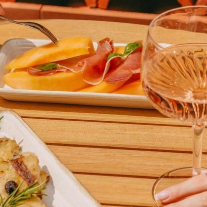 Reposez-vous et prenez votre petit-déjeuner face à la Méditerranée à Benalmádena
