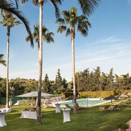 Offer with breakfast and cava in a charming hotel near the beaches of the Costa del Sol