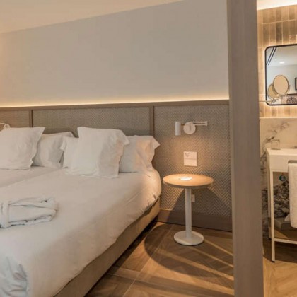 Offer with breakfast and cava in a charming hotel near the beaches of the Costa del Sol