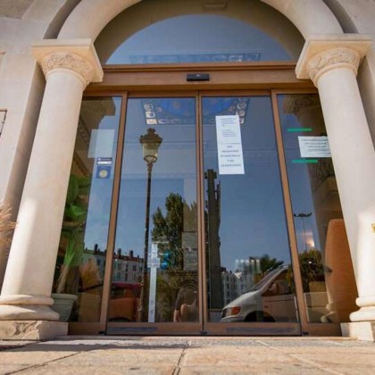 Romantisme au centre de Burgos avec hydromassage privé