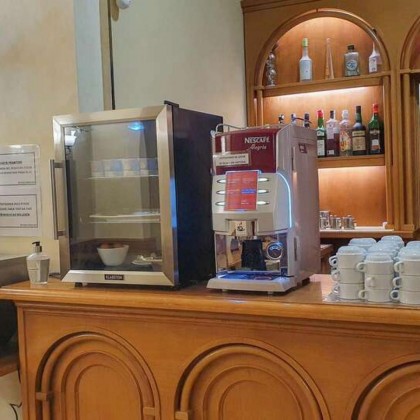 Vacaciones románticas en Burgos con bañera de hidromasaje, botella de cava y bombones