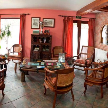 Getaway with a typical Cantabrian dinner and a visit to the olive press in the Picos de Europa