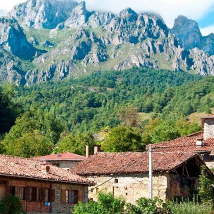 Escapadela com um jantar típico da Cantábria e uma visita ao lagar de azeite nos Picos da Europa