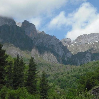 Escapadela com um jantar típico da Cantábria e uma visita ao lagar de azeite nos Picos da Europa