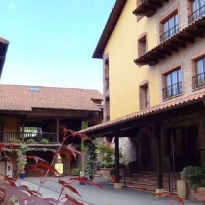 Absolute relaxation at the entrance to the Picos de Europa: breakfast and spa for two