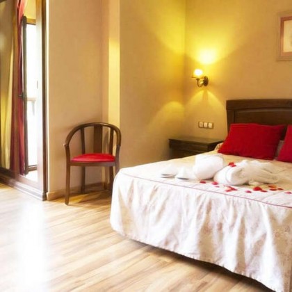 Absolute relaxation at the entrance to the Picos de Europa: breakfast and spa for two