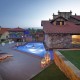Suite júnior com banheira de hidromassagem no quarto em Santillana del Mar