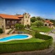 Suite júnior com banheira de hidromassagem no quarto em Santillana del Mar
