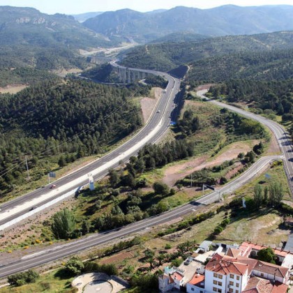 Gastronomic getaway with dinner, picnic basket and wine in Despeñaperros Natural Park