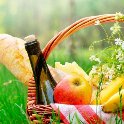 Gastronomic getaway with dinner, picnic basket and wine in Despeñaperros Natural Park