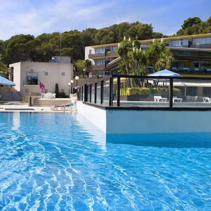 Descubra a Costa Brava num apartamento com pequeno-almoço incluído