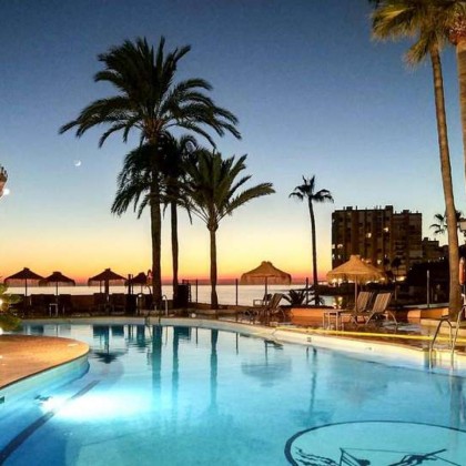 Escapade relaxante avec bouteille de vin et surclassement supérieur sur la Costa del Sol