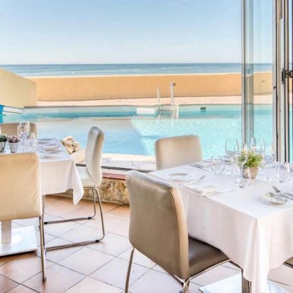 Escapade relaxante avec bouteille de vin et surclassement supérieur sur la Costa del Sol