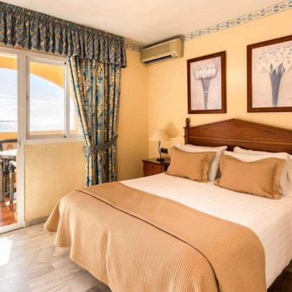 Escapade relaxante avec bouteille de vin et surclassement supérieur sur la Costa del Sol
