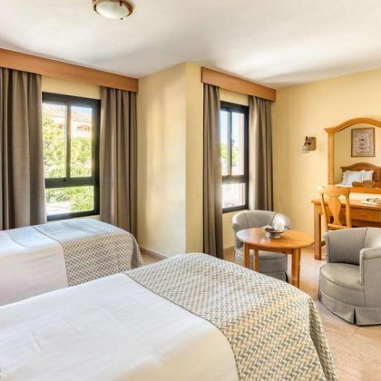 Romantic getaway on the Costa del Sol with bottle of wine, spa access and more