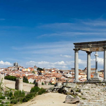 Charming getaway in Avila and breakfast in a hotel with panoramic views of the city