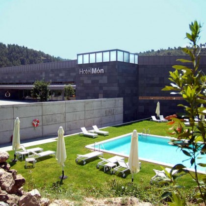 Romantic getaway in idyllic surroundings with glass of cava and chocolates