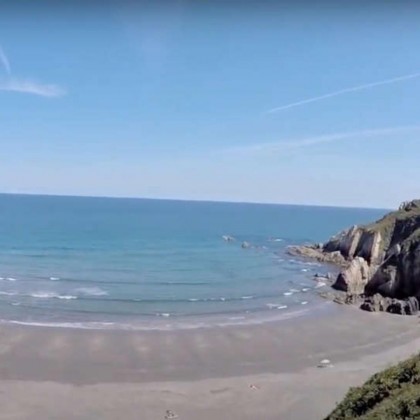 Escapade romantique dans une chambre avec jacuzzi privé et champagne à Luarca, Asturies