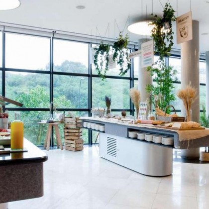 Getaway in the centre of Bilbao with breakfast included
