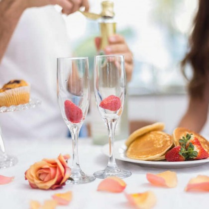 Premium getaway: gourmet breakfast and cava in a luxury hotel in the heart of Pamplona