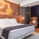 Premium getaway: gourmet breakfast and cava in a luxury hotel in the heart of Pamplona