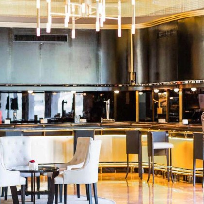 Premium getaway: gourmet breakfast and cava in a luxury hotel in the heart of Pamplona