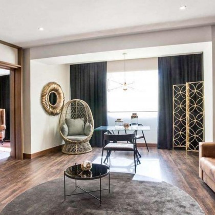 Premium getaway: gourmet breakfast and cava in a luxury hotel in the heart of Pamplona
