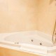 Romanticism and relaxation in private with hydromassage bathtub and bottle of cava in Figueres