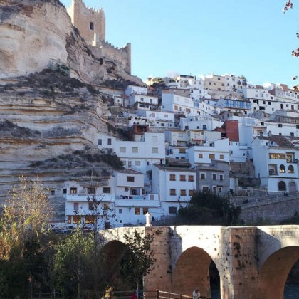 Romantisme à Alcalá del Júcar avec dîner et visite d'une cave à vin