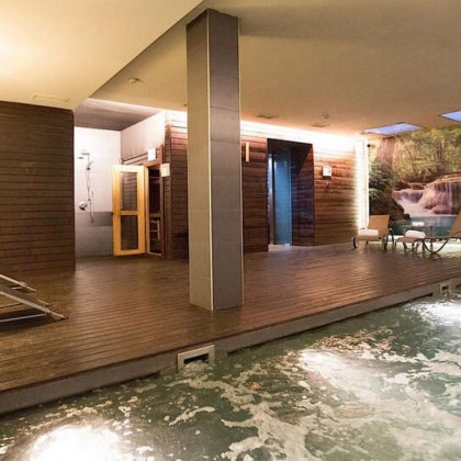 Séjour VIP à Valence avec spa, dîner, massage, fruits avec chocolat et plus encore