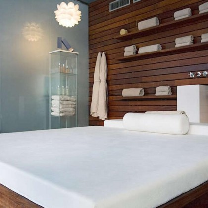 VIP Palace Getaway with spa, dinner, massage, chocolate fruit and more