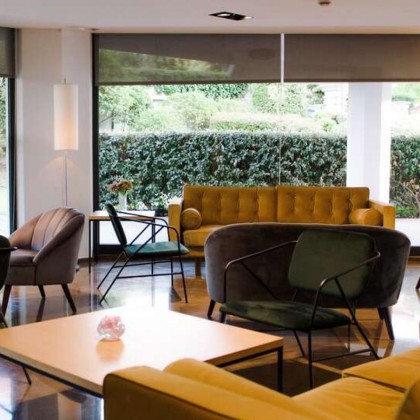 Romantic getaway in a room with terrace in front of the beach and dinner in Santander
