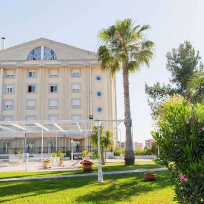 Getaway near the Roman Theatre of Mérida with dinner and bottle of cava