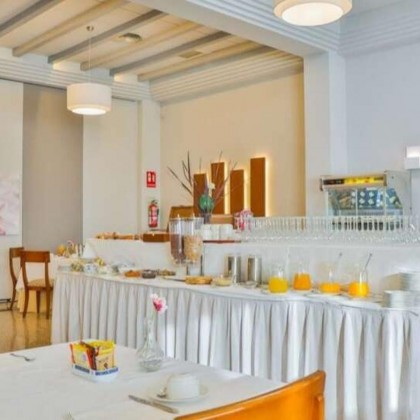 Escapada cerca del Teatro Romano de Mérida con cena y botella de cava